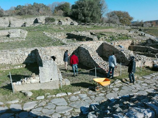 Volontariato al parco archeologico di Roselle 